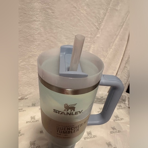 NIB- Stanley- 40 oz Quencher Cool Serene Brushstrokes Limited Edition - Picture 7 of 11